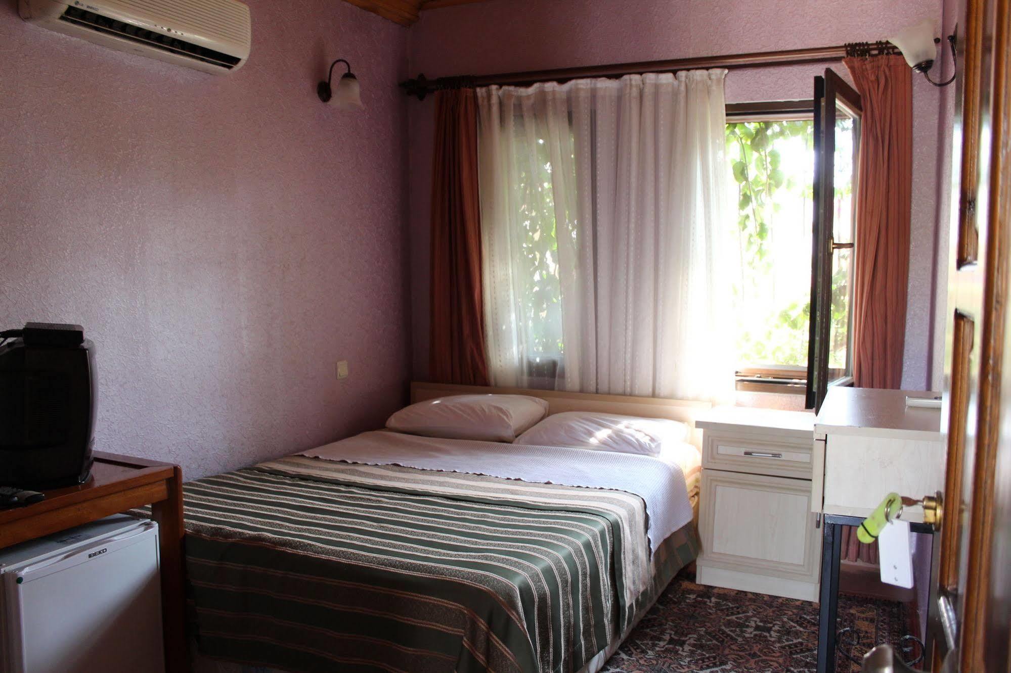 Sabah Pansiyon Antalya Exterior foto